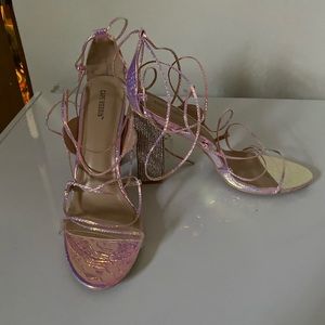 CAPE ROBBIN  CHUNKY BLOCK HIGH HEEL  STRAP SANDALS